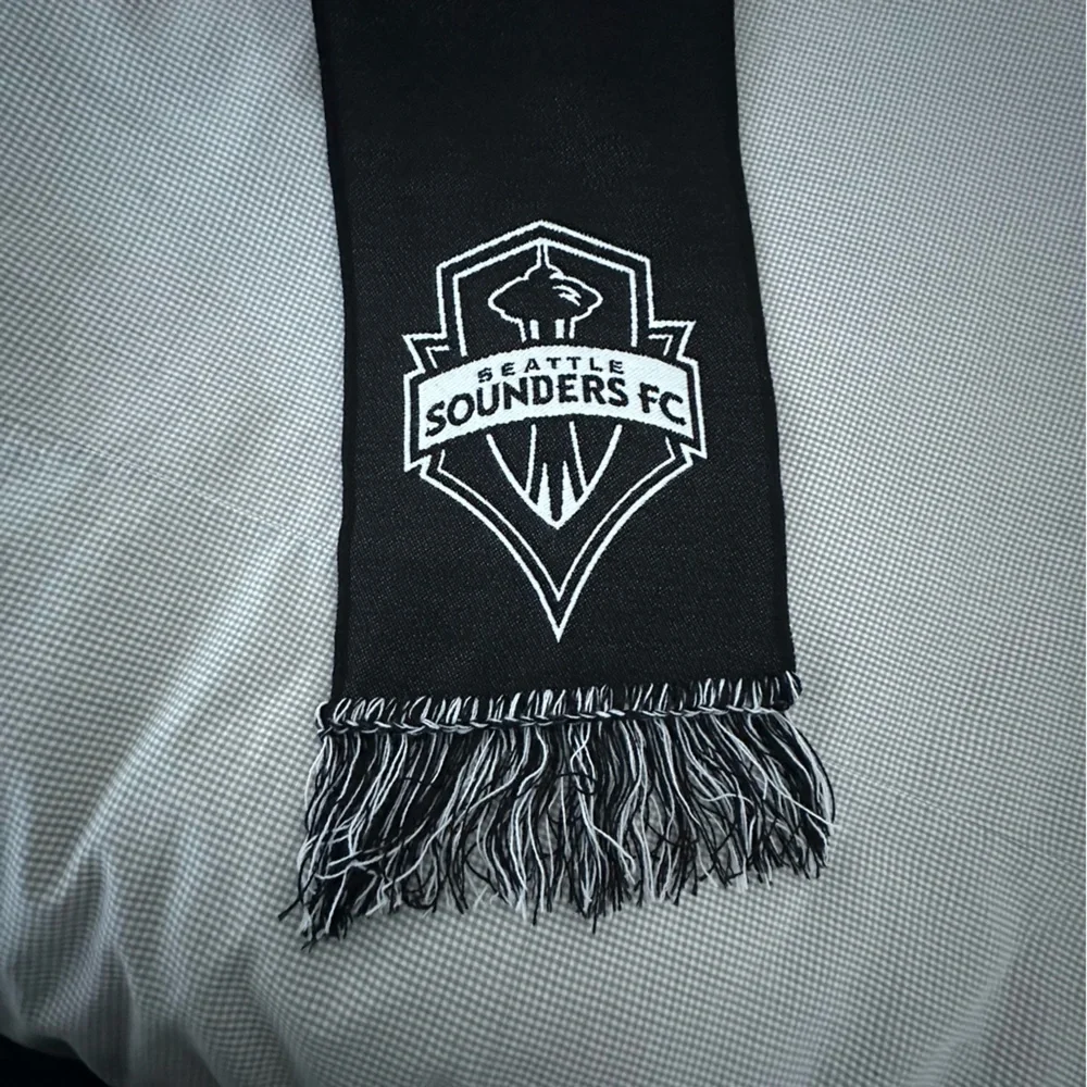 MLS Sale! Five Seattle Sounders FC Soccer Season Tix Holder Scarves! - Picture 15 of 16